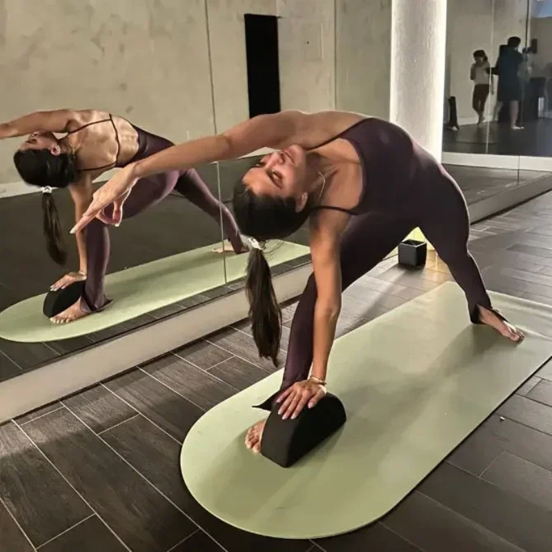 Tapete de Yoga Ovalado de Goma - Home Gym Yoga Mat Storage reseña y precio